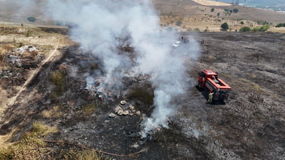 Ot yangınında 3 dönümlük alan zarar gördü