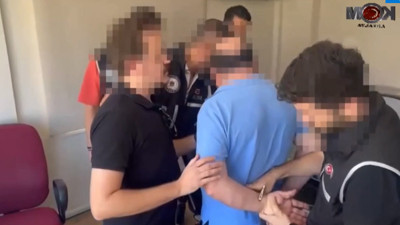 Antalya’da şok görüntüler! Eski SGK müdürü ve müfettişler gözaltına alındı