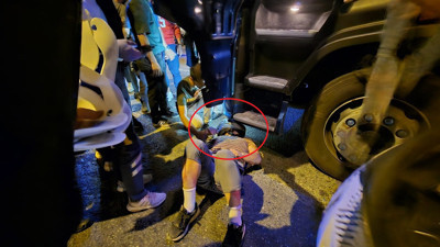 Orhangazi’de dehşet anları! TIR’ın altında ölüm kalım savaşı verdi