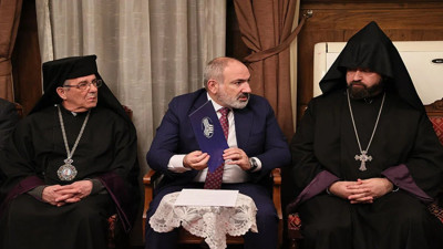 Ermenistan yol ayrımında: Paşinyan ile Kilise arasında kriz derinleşiyor