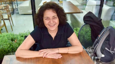 Ünlü akademisyen hayatını kaybetti!