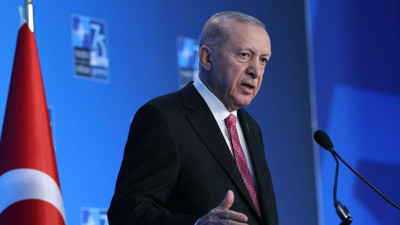 AKP Sözcüsü Ömer Çelik: Erdoğan cumartesi sabahı tarihi bir konuşma yapacak