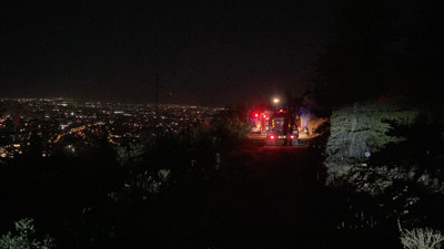 Atılan havai fişek ağaçlık alanı yaktı