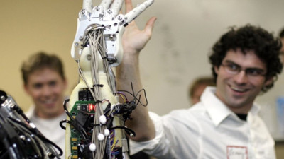 Yapay zeka ile gelen protez devrimi! Akıllı protezler dikkat çekiyor