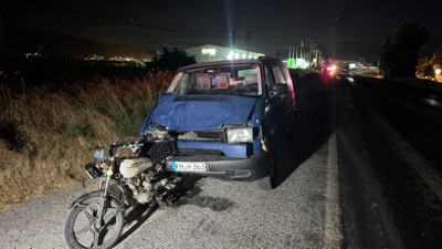 Aydın'da minibüs motosiklete çarptı! Yaralılar var