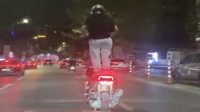 Motosikletli sürücüden Bağdat Caddesi’nde tehlikeli şov