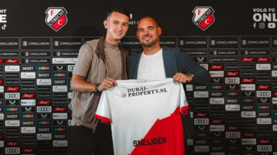 Sneijder resmen imzayı attı