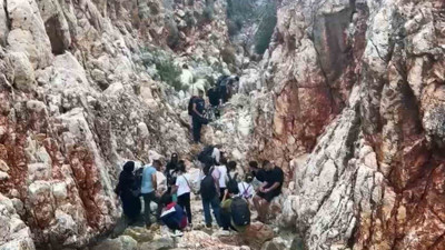 Kaş’ta 21 düzensiz göçmen ve 1 organizatör yakalandı