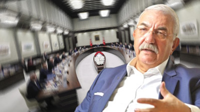 Yandaş kalem Bakan'ı önce övdü sonra dövdü!