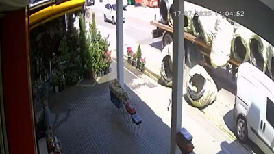 Çelik halatlar araçları pert etti! TIR şoförü gözaltına alındı