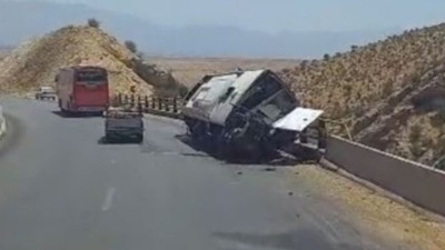 İran’da katliam gibi kaza! Çok sayıda ölü ve yaralı var