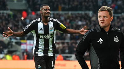 Newcastle United'da Isak krizi! Evine gönderildi, Liverpool'a şans doğdu