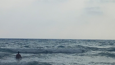 Denize giren şahıs ölümle burun buruna geldi!