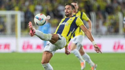 Tadic imzayı atıyor