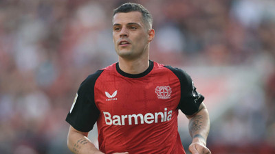 Xhaka transferinde olay sözler! Eric ten Hag menajeri fırçaladı