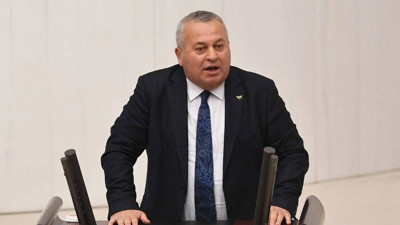 Cemal Enginyurt'tan AKP'li vekile sert çıkış. Sosyal medyada gündem oldu