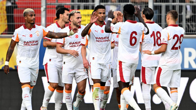 Galatasaray'dan 3 gollü prova: Genç yıldız bu maçı da boş geçmedi