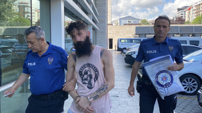 Yeğeninin sevgilisini bıçakladı