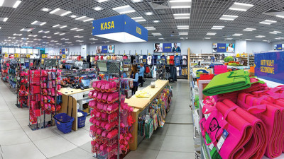 Tekstil devi iflasın pençesinde. Türkiye'de de ürünleri satılıyor. 18 ülkede 4 bin mağazası var