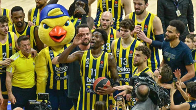 Fenerbahçe'nin en değerlisi resmen ayrıldı! İşte yeni takımı...