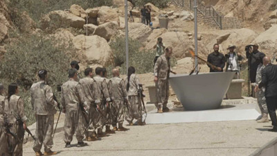 PKK'yı öven iktidarı, siyasetin 2 ağır ismi topa tuttu! 200 teröristin serbest bırakılması bardağı taşırdı...