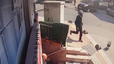 Kasklı saldırgan vurdu kaçtı