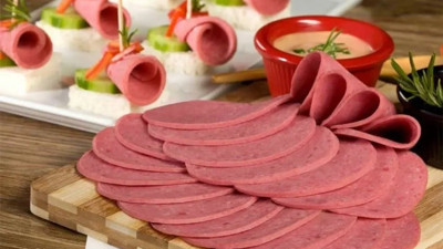 Ünlü markanın ürünlerinde domuz eti tespit edildi. Zincir marketlerde satılıyor. Raflardan toplatılıyor