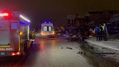 Bursa’da gece yarısı facia! İki kardeş araçta sıkıştı