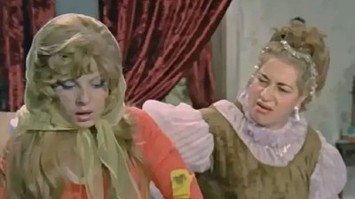 Yeşilçam'ın kötü kadını olarak tanınmıştı! Meğer anne-kız aynı filmde oynamışlar
