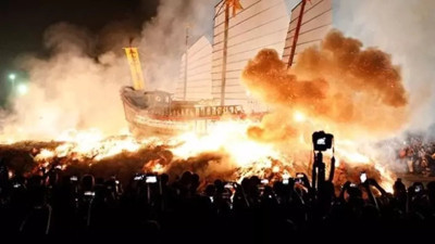 Tekneyi cayır cayır yakıyorlar! Ritüelin nedeni şok etti