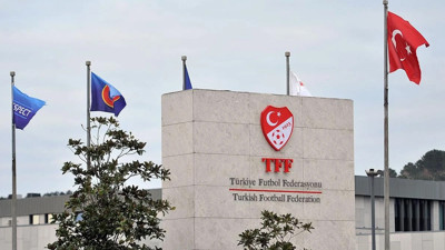 TRT yorumcusundan TFF'ye suçlama: Sahtekar hakemleri koruyorlar