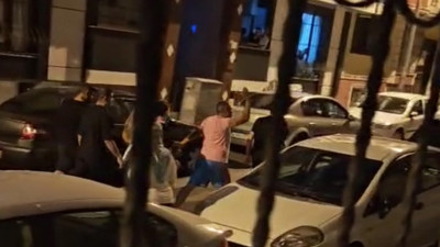 Mahallelinin öfkesi! Tokat atana tokat