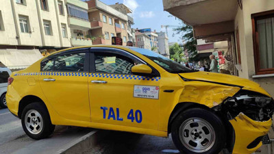 Küçükçekmece’de taksi paniği! Fren tutmadı