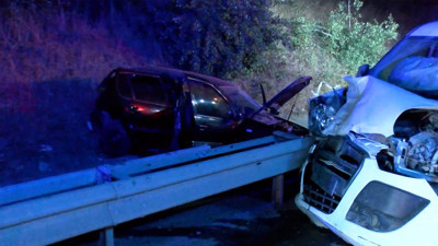 İstanbul’da feci kaza! otomobil yoldan çıktı: Sürücü ortadan kayboldu