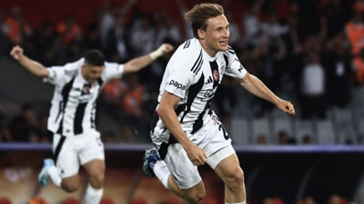 Beşiktaş'ta ayrılık yakın! İkisinden birini seçecek