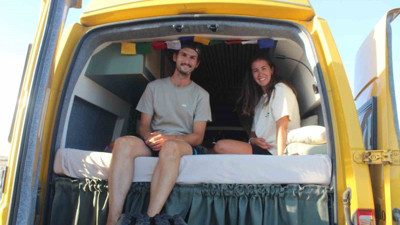 Dünyayı gezen çiftin Dünya'nın Nazar Boncuğu Meke Gölü'nde karavan kampı