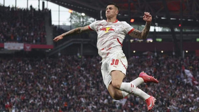 United yılın transferini yaptı! Osimhen'den pahalı forvet