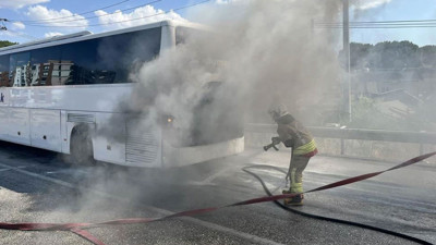 Manisa'da yolcu otobüsünde korkutan yangın