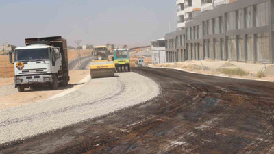 Siirt’te asfalt çalışmaları aralıksız sürüyor