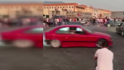 Tehlikeli gösteri kazayla sonuçlandı! O anlar kaydedildi