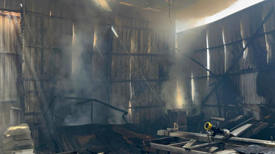 Mobilya atölyesinde alevler yükseldi!