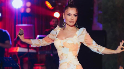 Şarkıcı Lara hastanelik oldu! Sedyeli fotoğrafı korkuttu