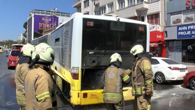 İETT otobüsü bir anda alev aldı! Kahraman şoför faciayı önledi: İstanbul’un göbeğinde korku dolu anlar