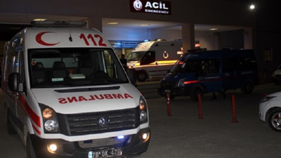 Cami bahçesinde kavga! Kavgayı ayırmak için araya girdi hastanelik oldu