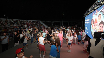 Çocuklar yaz sinemasıyla coştu!