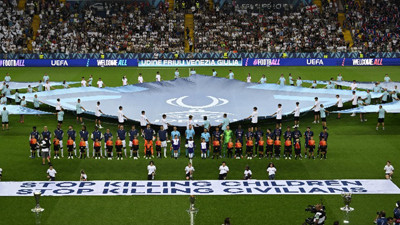 Salah UEFA'yı yola getirdi: Süper Kupa finalinde 'Gazze' pankartı