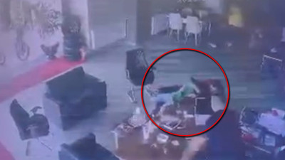 Ege’yi mermilerden koltukla korudu! Niğde’deki oto galeriye silahlı saldırının görüntüleri çıktı