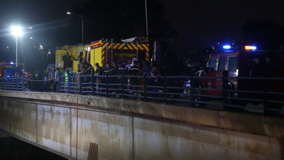 Cezayir’de yolcu otobüsü dere yatağına uçtu suya gömüldü! Çok sayıda ölü ve yaralılar var