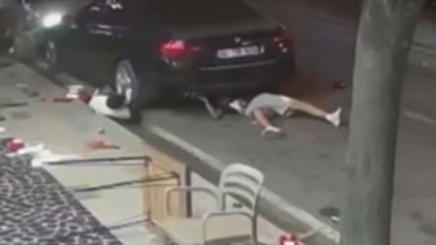 Düzce’de feci kaza! Motosikletli sürücü savrulup aracın altına girdi