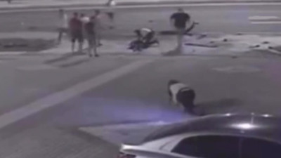 Balıkesir’de korkunç kaza! Ambulans kaldırıma çarptı: Sağlık çalışanları araçtan yola fırladı